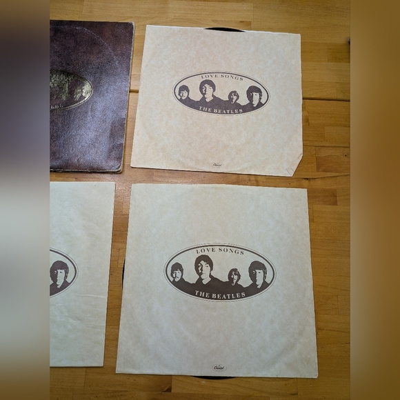 The Beatles Love Songs Vinyl Record Double LP With Lyrics Book - Picture 9 of 13